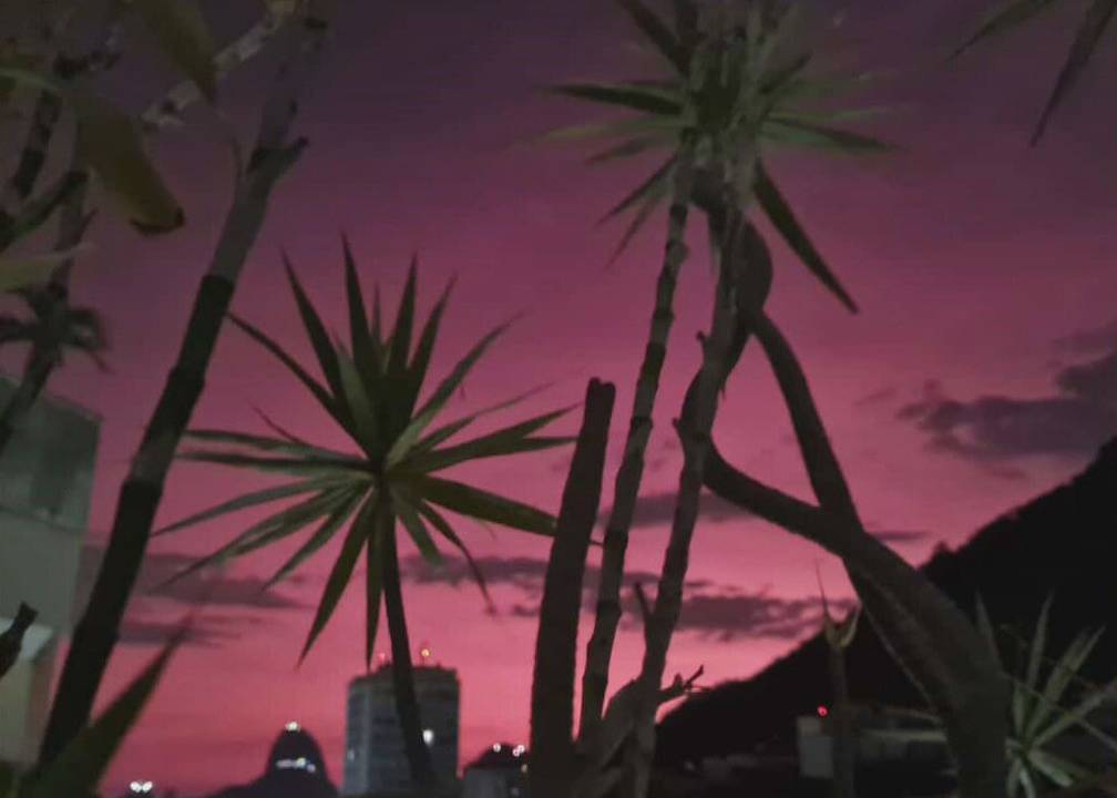 Amanhecer no Rio: céu rosa é culpa do vulcão de Tonga
