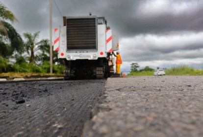 Avenida Brasil recebe obra de pavimentação no trecho entre Realengo e Santa Cruz