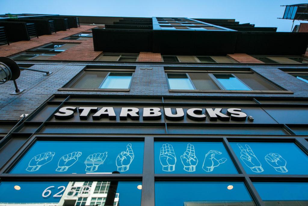 DC_Signing_Store_6-1024×683-1 Starbucks em Washington