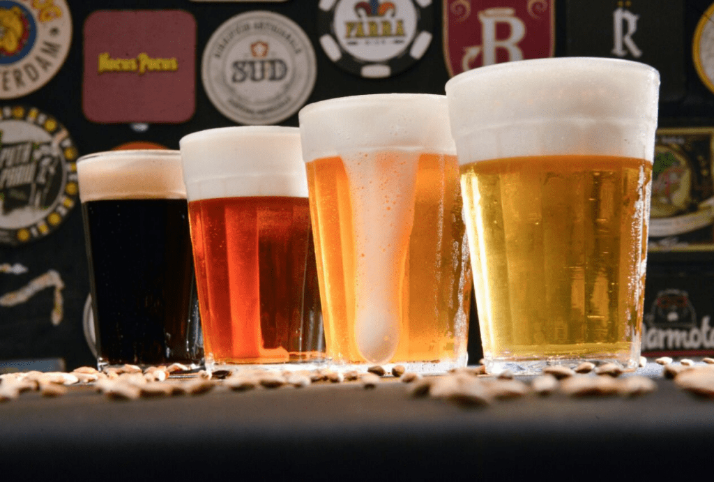 Alô, cervejeiros: novo bar da Olegário Maciel tem 12 torneiras de chope