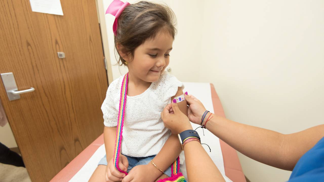 Vacinação infantil: suspensa por falta de doses no Rio