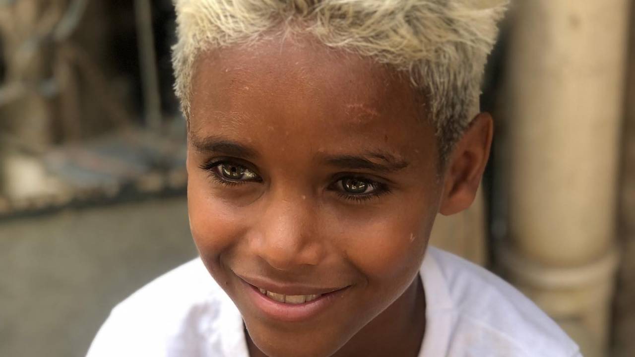 Davi, de 11 anos: carioca foi comparado com menina afegã da capa da National Geographic