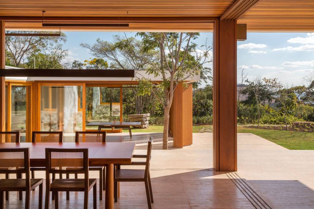 Casa dos sonhos se integra à natureza ao redor