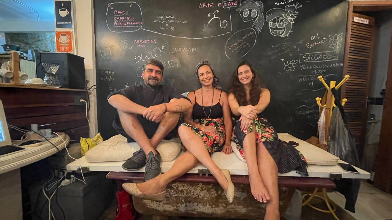 Luiz Margato, Andréa Borges e sua filha Nathalia Baylac: arquitetos de um bistrô caprichado em formação