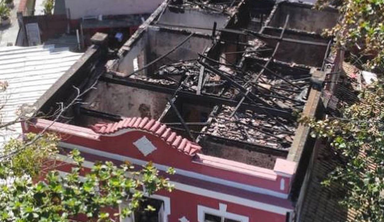 Incêndio: o segundo lugar da casa que abriga o Bar do Oswaldo foi totalmente destruído pelas chamas