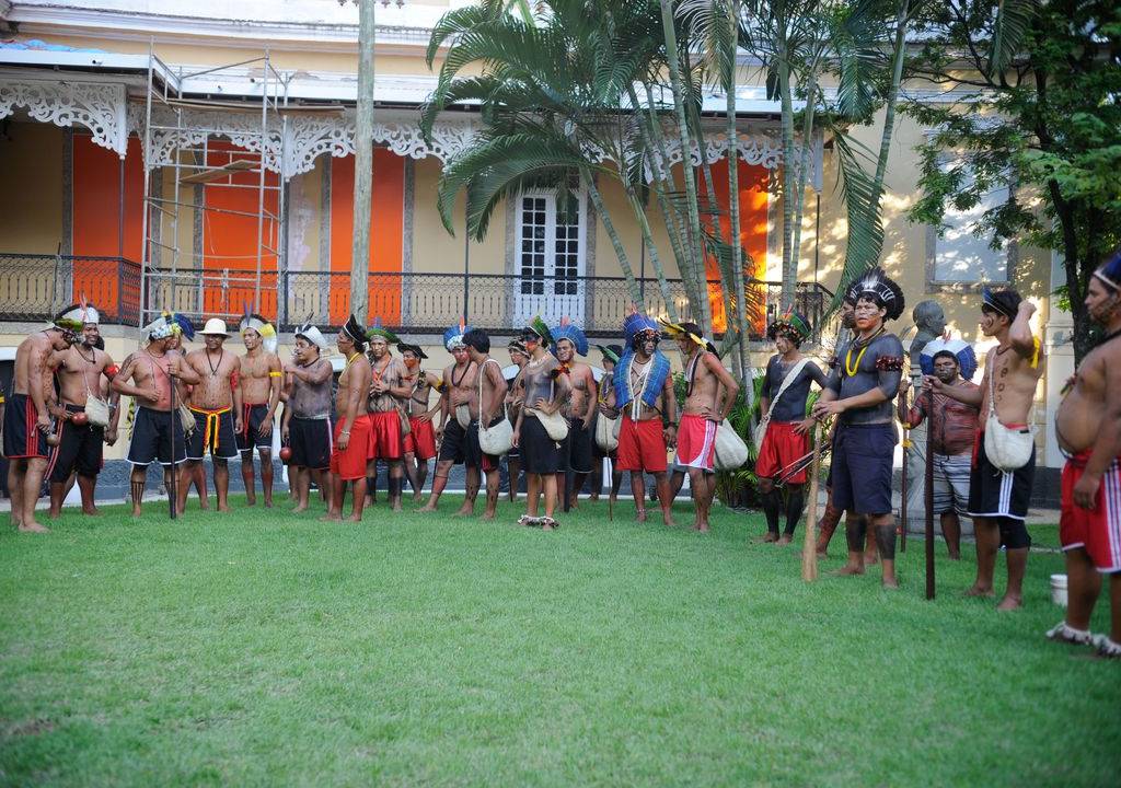 Começam neste fim de semana as atividades em comemoração ao Dia do Índio, no Museu do Índio, em Botafogo, zona sul da capital fluminense. A programação conta com oficina de pintura corporal e apresentações de danças. O calendário de eventos vai até o dia 27 de abril.