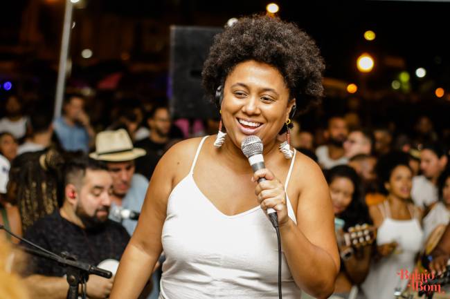 Marina Iris no Balaio Bom Marina Iris gravou o clipe da música Pra Matar Preconceito, lançado pelo selo do Balaio Bom.