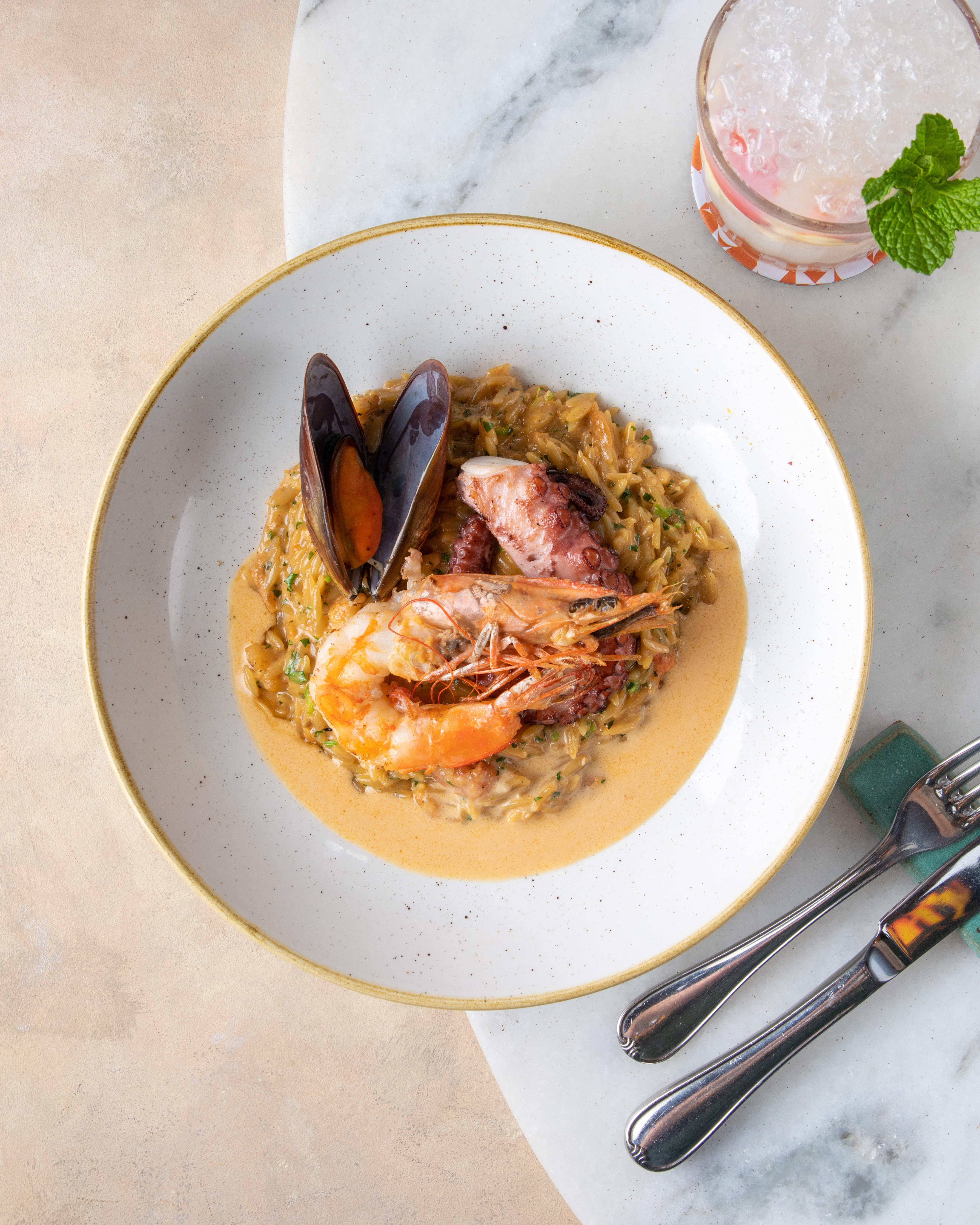 Escama: o risoni de frutos do mar é uma das receitas do menu especial do chef Ricardo Lapeyre