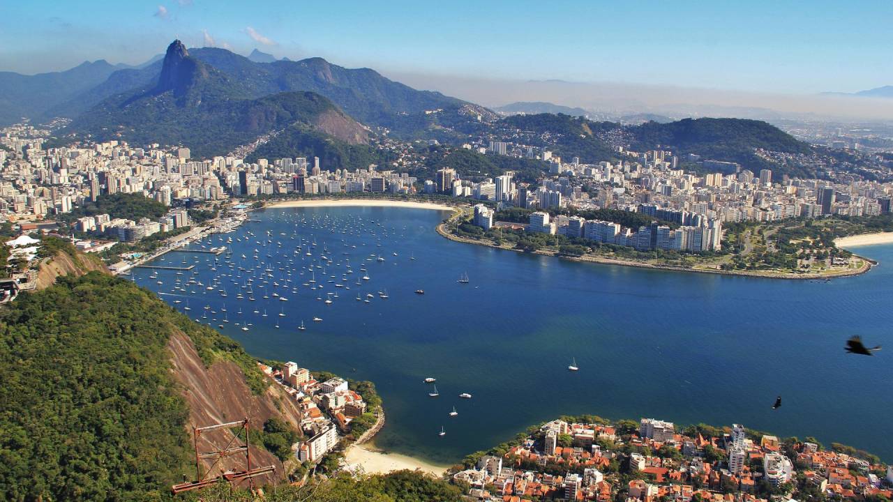 Foto mostra a cidade do Rio vista do Pão de Açúcar