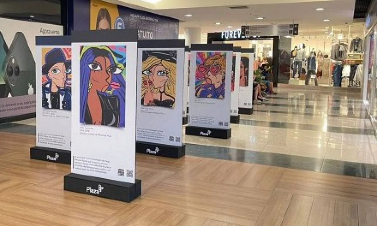 Polêmica: exposição com temática LGBTQIA+ é retirada de corredor do Plaza Shopping um dia depois da inauguração.