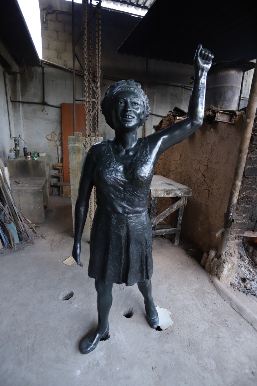Foto mostra estátua de Marielle Franco
