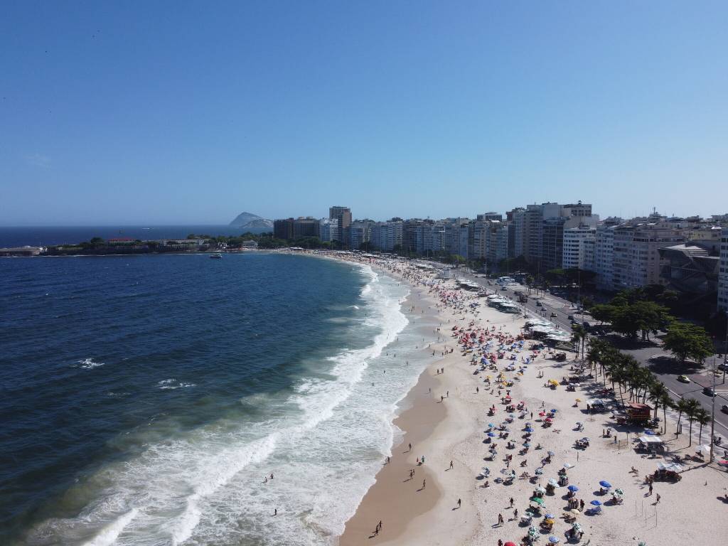 Foto mostra praia no Rio de Janeiro