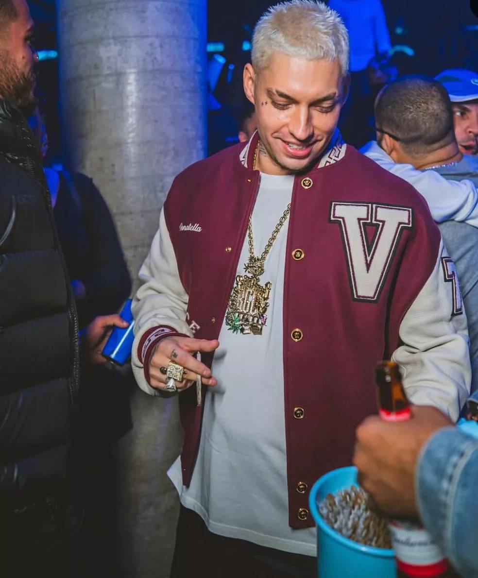 Filipe Ret, em foto postada na rede social do próprio artista aniversário tinha Open Maconha, segundo investigações Reprodução Instagram