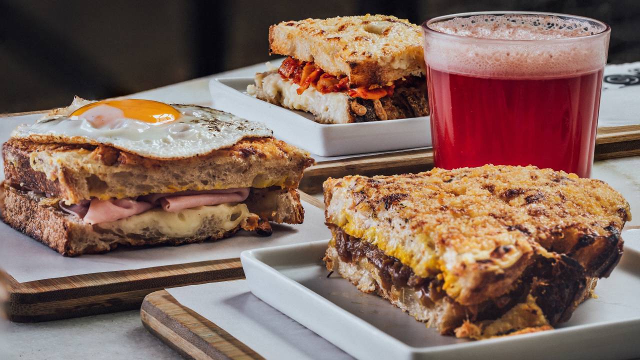 Slow Bakery: a seleção de croques gratinados no pão da casa é imperdível