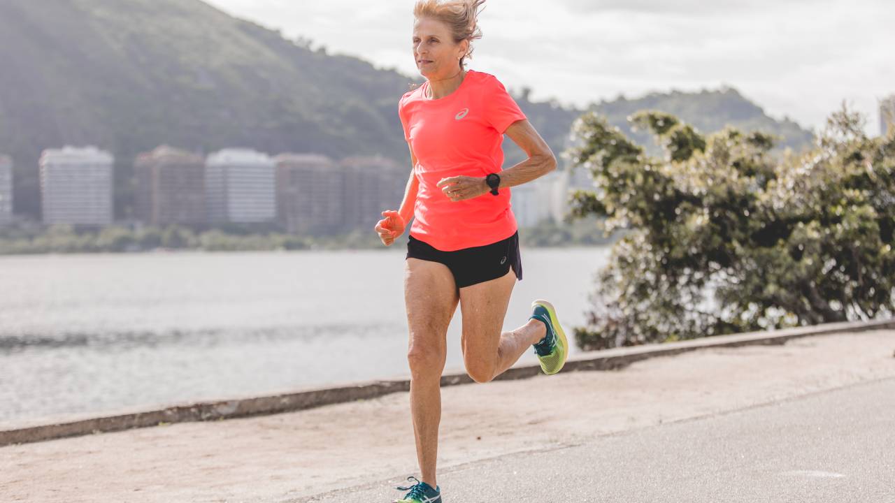 Vanessa Figueiredo Protasio correndo na Lagoa