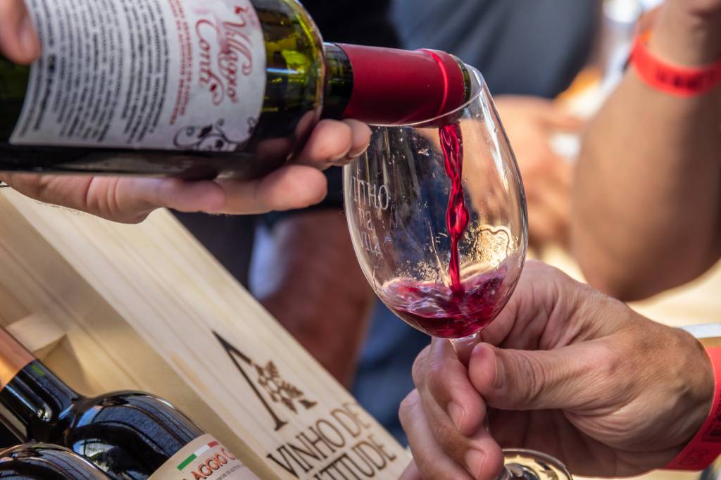 Vinho na Vila: evento promove grande degustação de vinhos nacionais