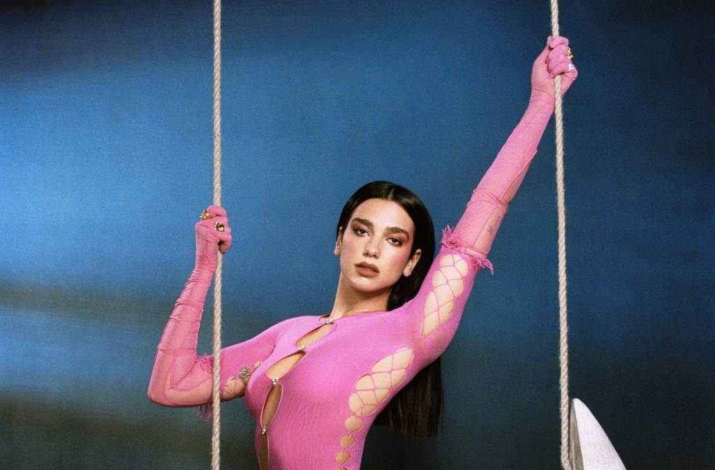 Dua Lipa pede mesa de pingue-pongue em camarim do Rock in Rio