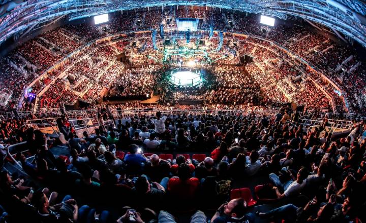 Maior evento do UFC no Brasil terá disputa de cinturão em estádio