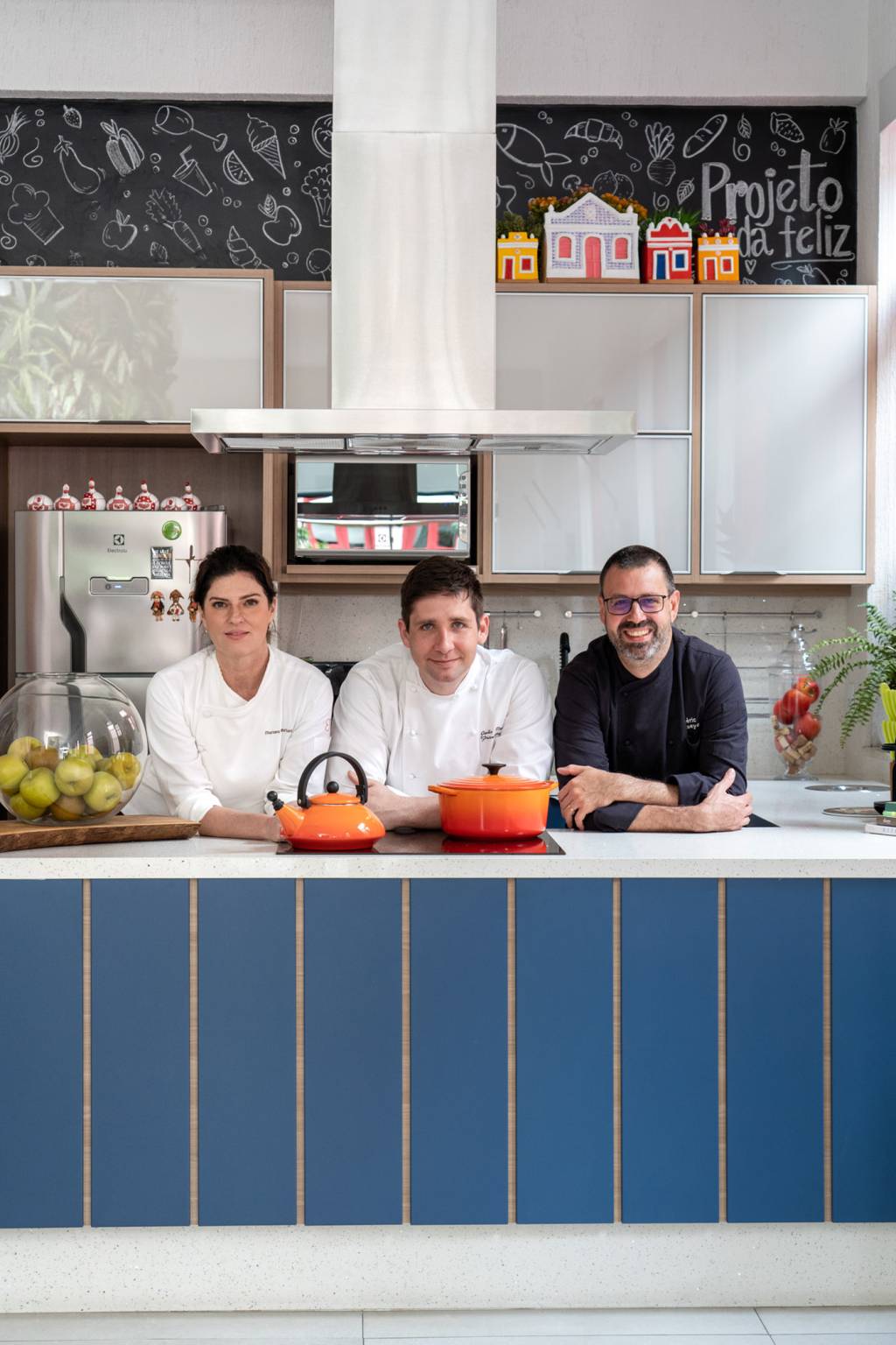 Compartilha: Mariana, Frankenfeld e Frédéric na cozinha