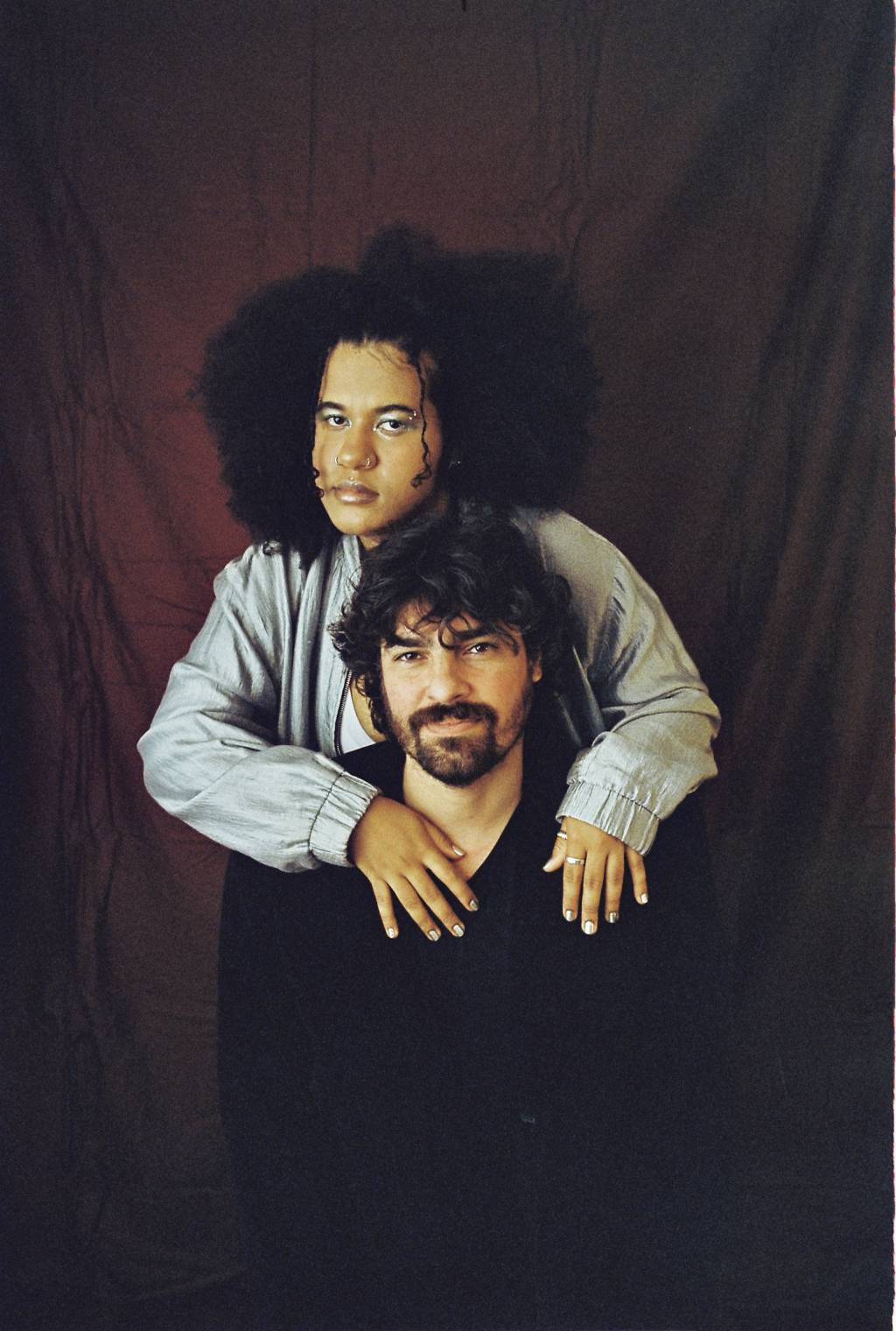 Qinhones lança o single “Água Salgada”