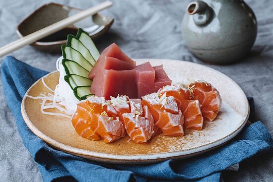 Sashimis: restaurante anuncia ingredientes de qualidade e cozinha criativa