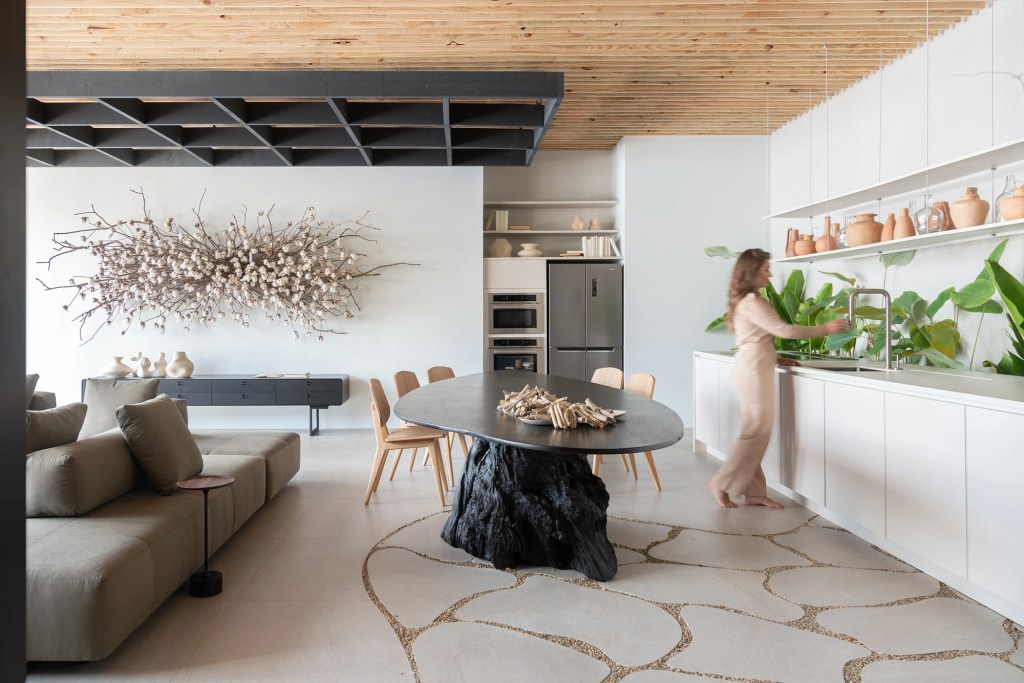 Arte floral compõe simbologias e espaços instagramáveis na CASACOR SC 2022