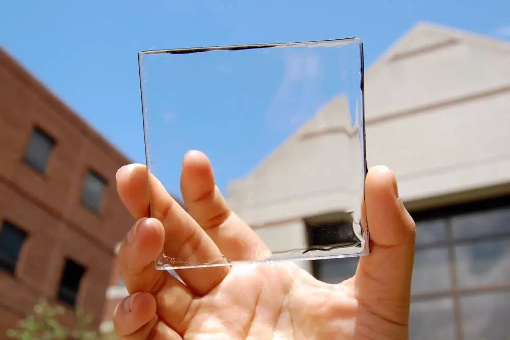 Célula fotovoltaica transparente
