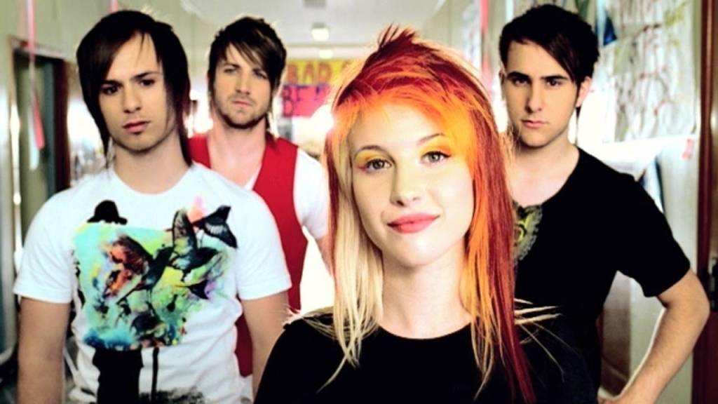 Foto mostra antiga formação da banda Paramore