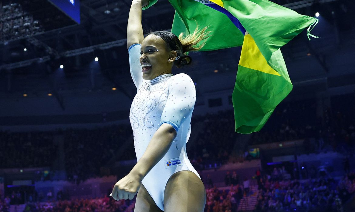 Rebeca Andrade: ginasta do Flamengo se cobre de ouro em Londres