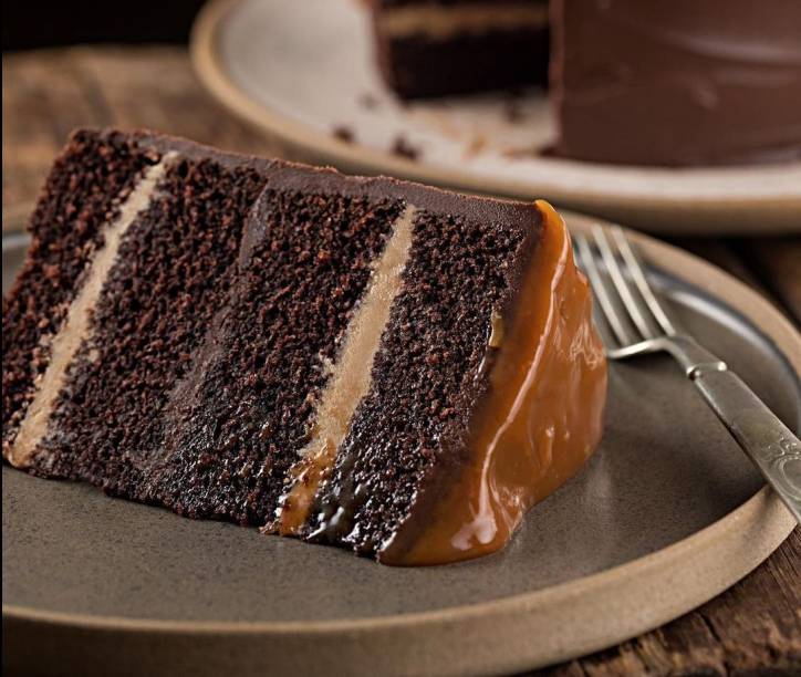 Bolo de chocolate e caramelo salgado: sucesso de vendas da Afagá