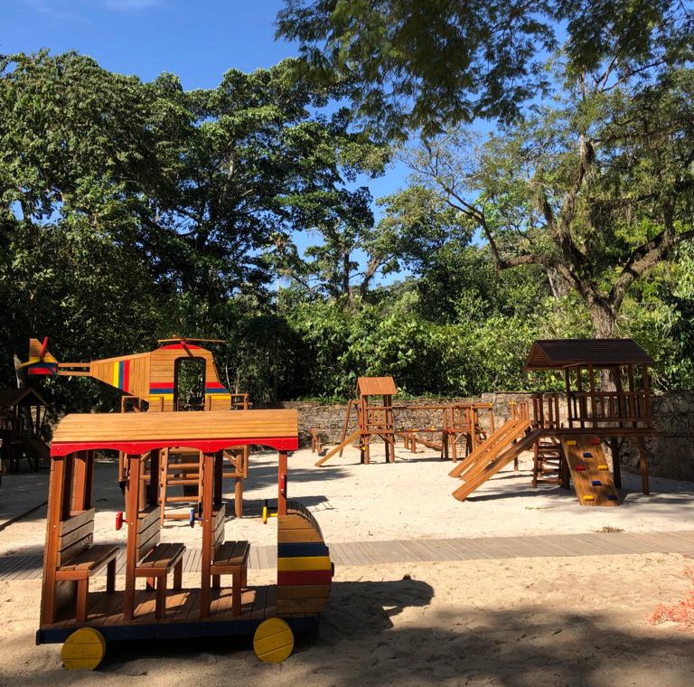 Foto mostra parque infantil do Jardim Botânico
