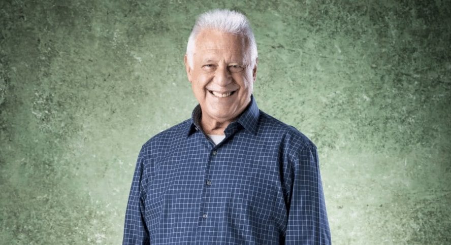 Após tumulto, Antonio Fagundes fala sobre atrasados e barrados em teatro