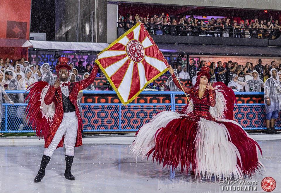 Fantasias de escolas de samba chegam a custar 240 mil reais