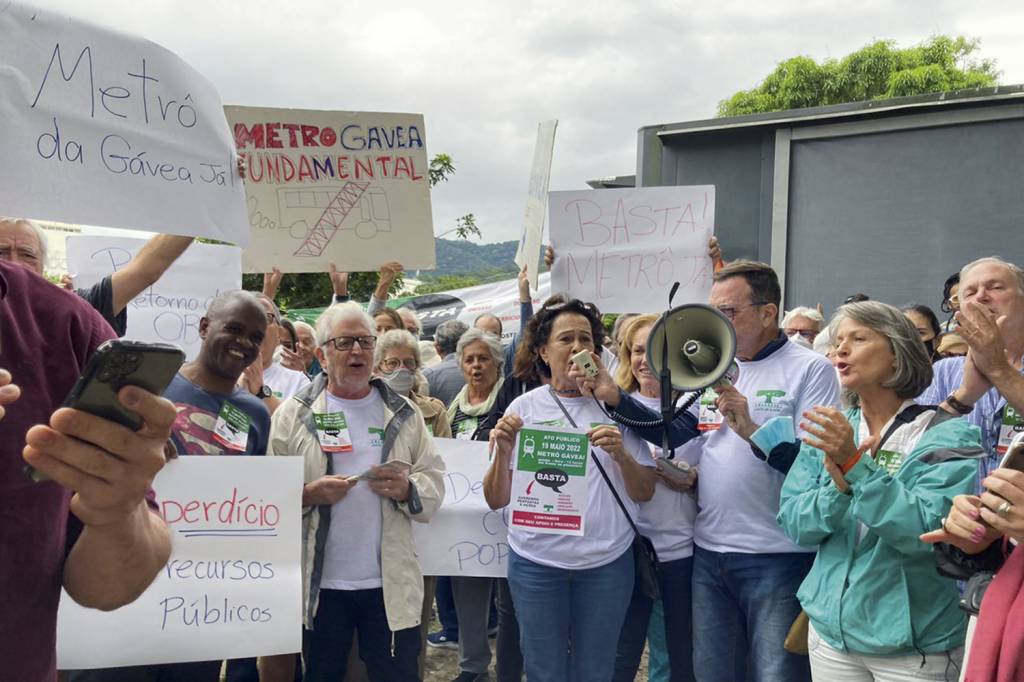 Protesto-da-AMAGAVEA-em-2022.jpg Protestos: moradores contestam o desperdício de recursos públicos -