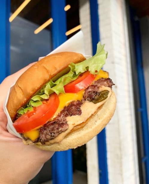 Fat Guys: sanduíches, smashes e shakes em Copacabana