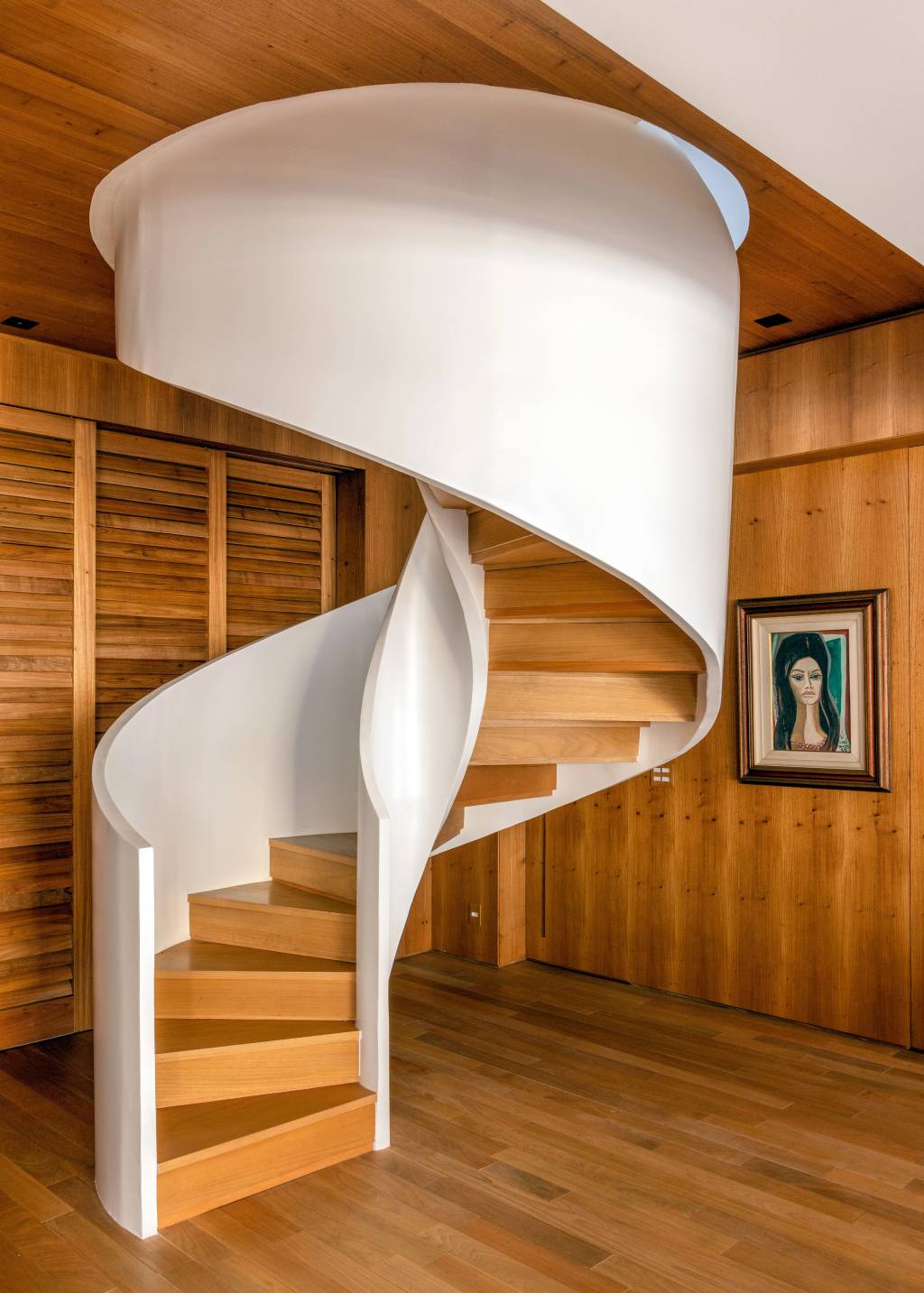 ape-400-m2-cara-de-casa-design-brasileiro-arte-escala-arquitetura-andre-nazareth-escada12 Apê de 400 m² ganha cara de casa com design brasileiro e muita arte