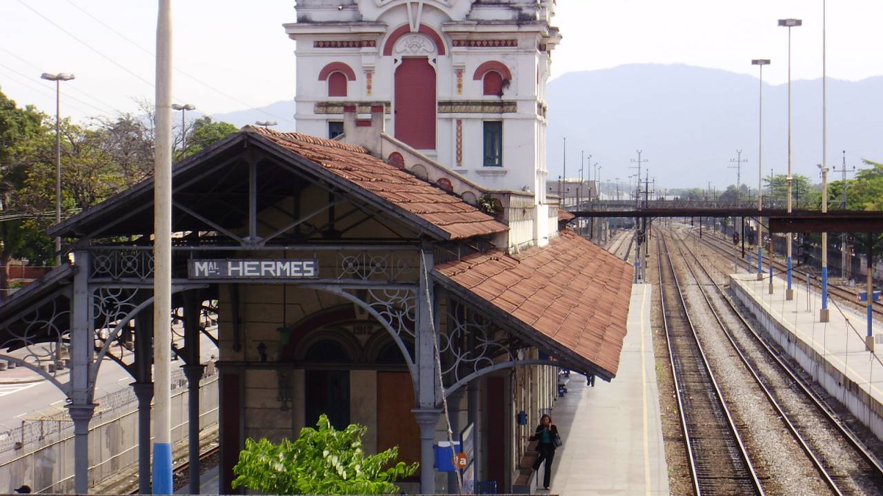 Estação ferroviária de Marechal Hermes, fotografada em 2008