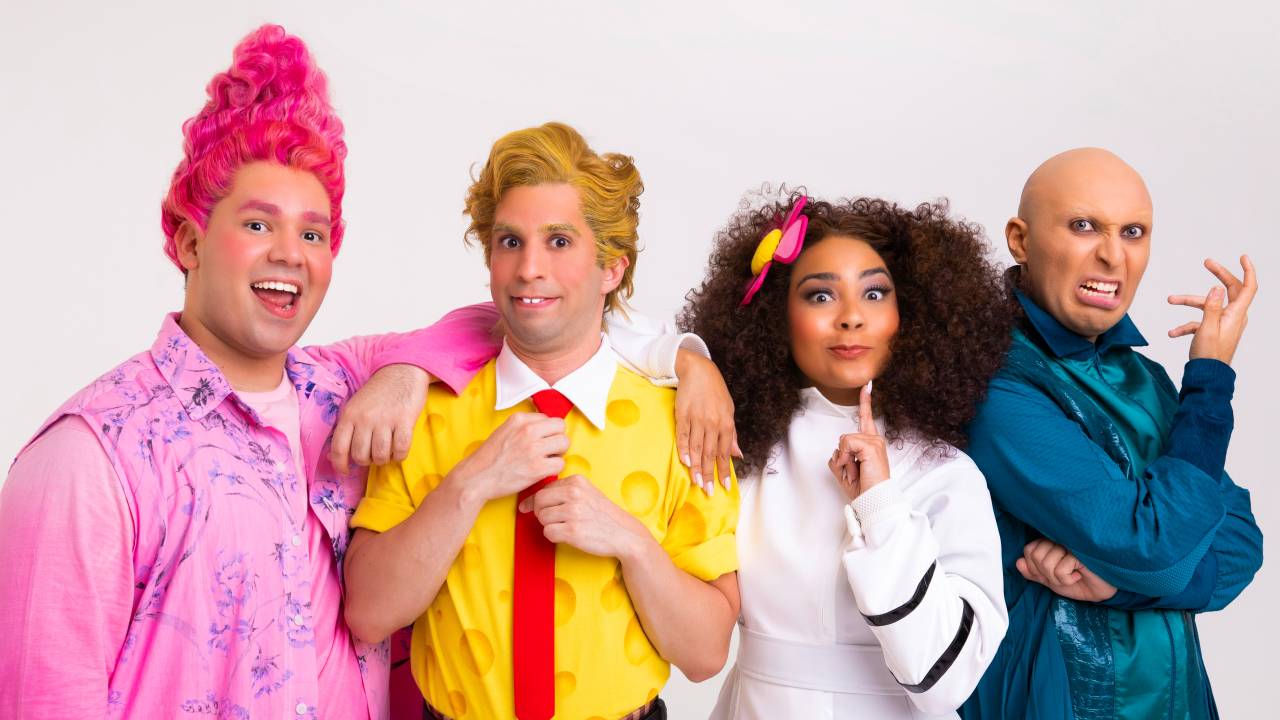 Foto mostra elenco de musical do bob esponja