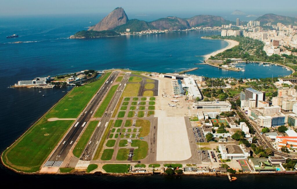 Foto mostra aeroporto Santos Dumont