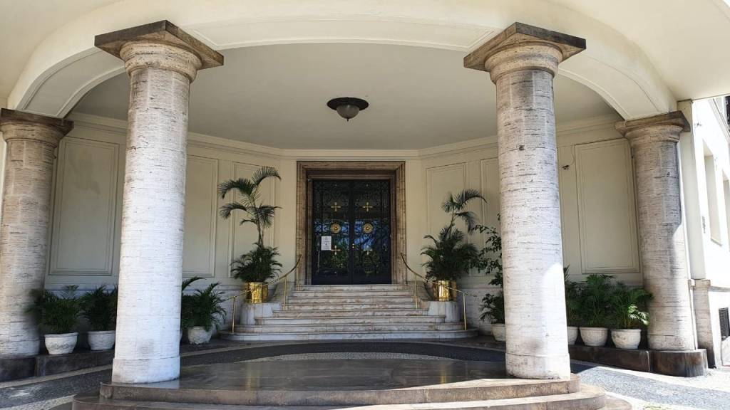 Vale o preço? Veja fotos da cobertura no Flamengo à venda por 59 milhões