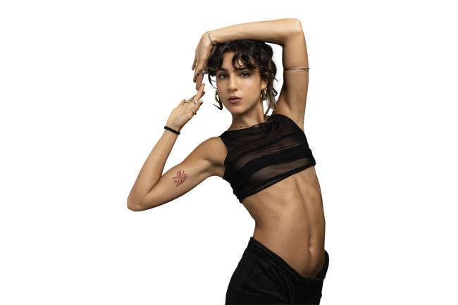 Filha de peixe? Coisa nenhuma: Flora Camolese troca cozinha por TV