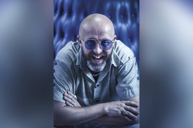 Risadas garantidas: três espetáculos solo de humor para assistir no Rio