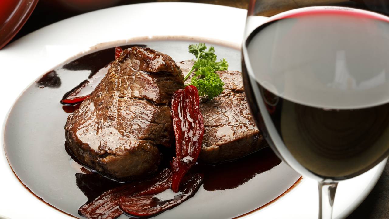 Carne com tinto