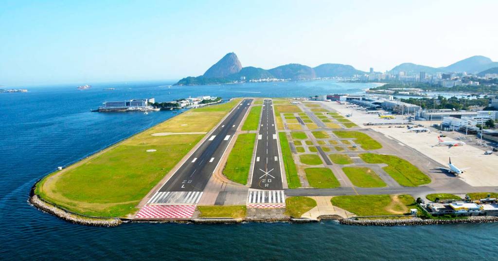 Foto mostra Aeroporto Santos Dumont