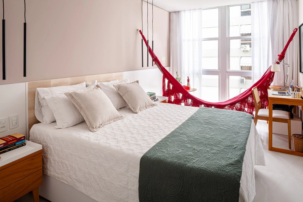 apartamento-rio-area-social-integrada-decor-verde-vivian-reimers-foto-dhani-borges-quarto-17 Apartamento no Rio ganha área social integrada e décor em tons de verde