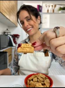 Paula Prandini lança biscoitos temáticos para dia dos namorados