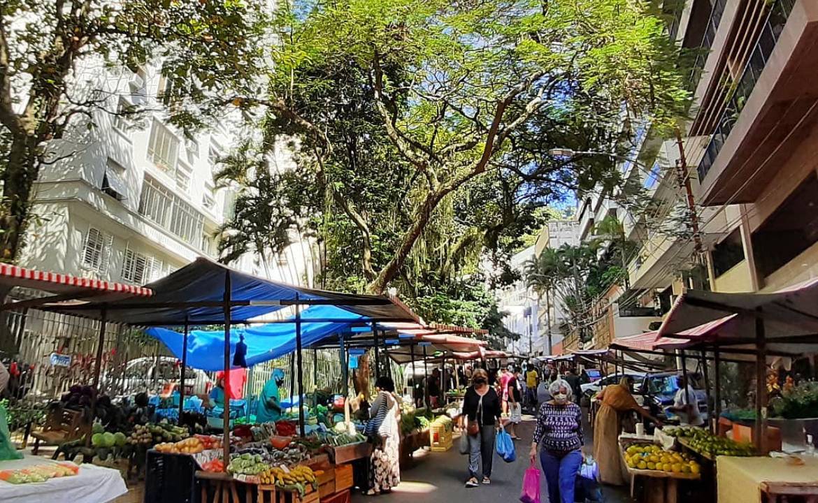 General Glicério: rua tem uma das mais famosas feiras "artísticas" do Rio