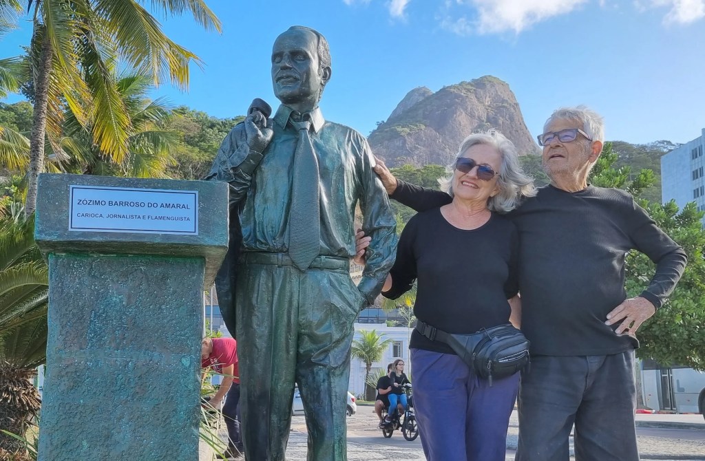 Revitalizada, estátua de Zózimo Barroso do Amaral volta ao Leblon