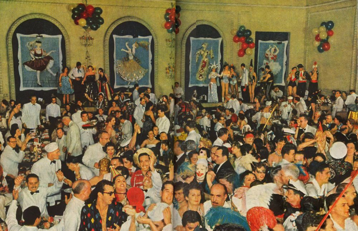Um dos antigos bailes de carnaval do Copa, em foto colorizada (provavelmente dos anos 50)