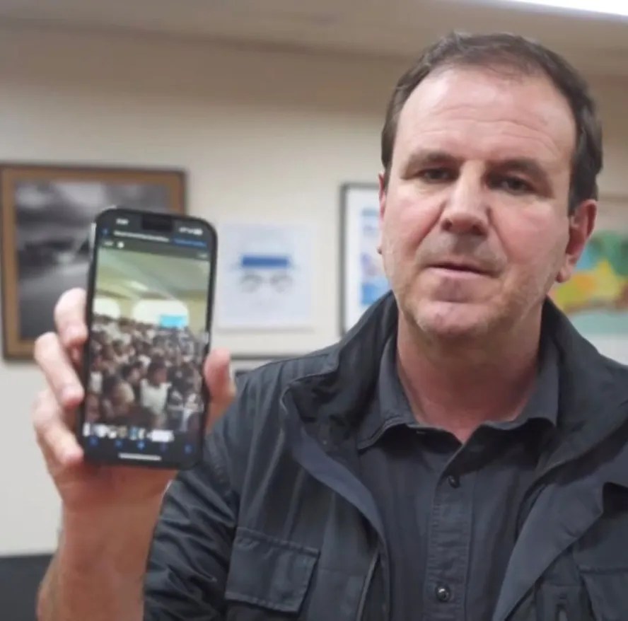 Após vídeo polêmico, Paes endurece controle sobre apresentações em escolas